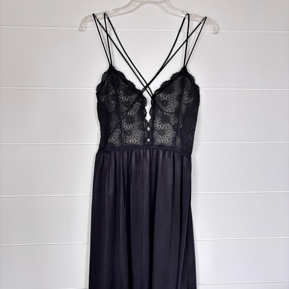 Vintage Joie de Vie Black Lace Strappy Nylon Slip Dress Nightgown Size Medium